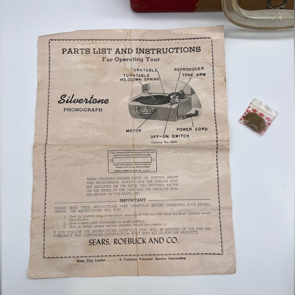 Vintage Silvertone Phonograph Sears Roebuck & Co. WORKS!! - Picture 11 of 12